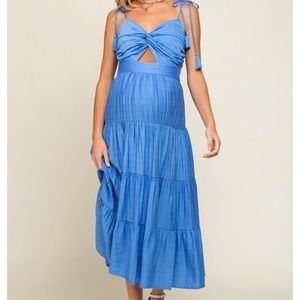 NWT Blue front knot twist maternity dress, size M, but fits like a small